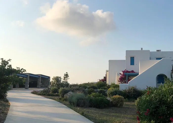 Eliza & Mike's Paros * 로갈라스