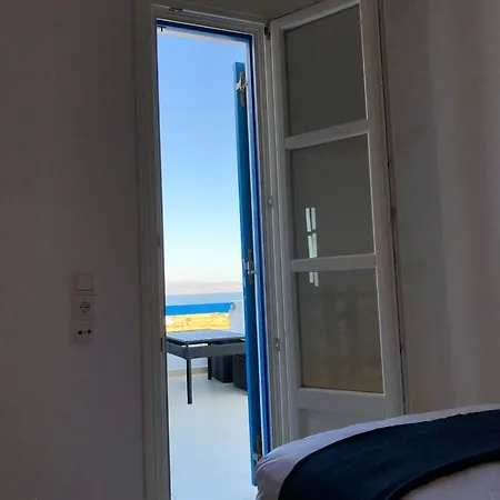 Eliza & Mike's Paros ロガラス