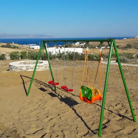 Eliza & Mike's Paros * 洛加拉斯