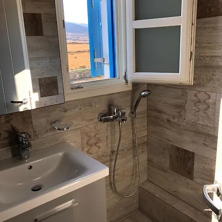 Holiday home Eliza & Mike's Paros Logaras