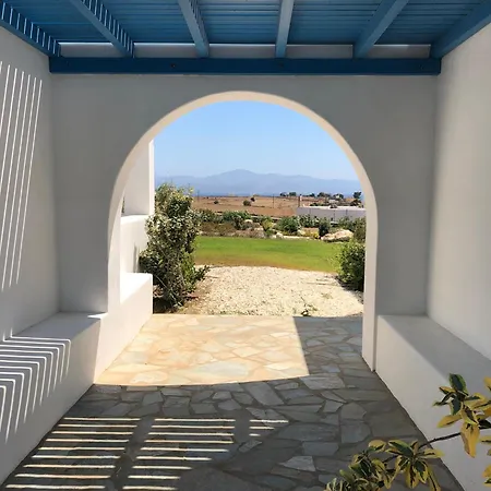 Eliza & Mike's Paros * 洛加拉斯