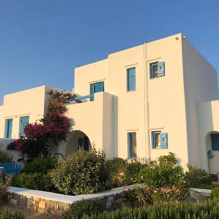 Eliza & Mike's Paros * Logaras