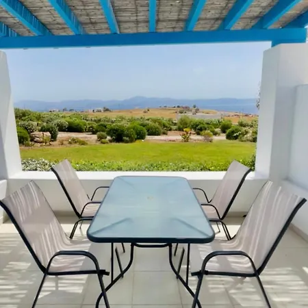 Eliza & Mike's Paros * Logaras