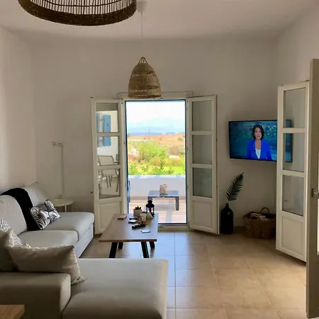 Holiday home Eliza & Mike's Paros Logaras