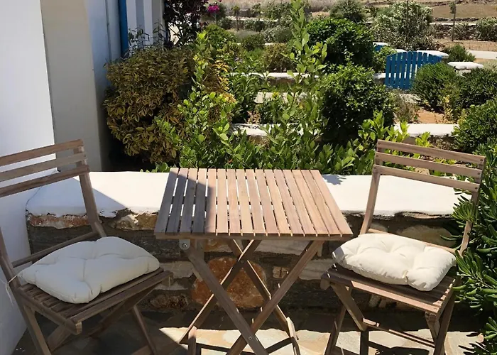 Eliza & Mike's Paros Holiday home