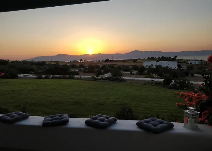 Eliza & Mike's Paros Holiday home *