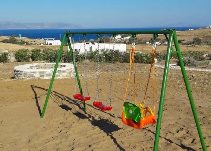 Eliza & Mike's Paros * Logaras