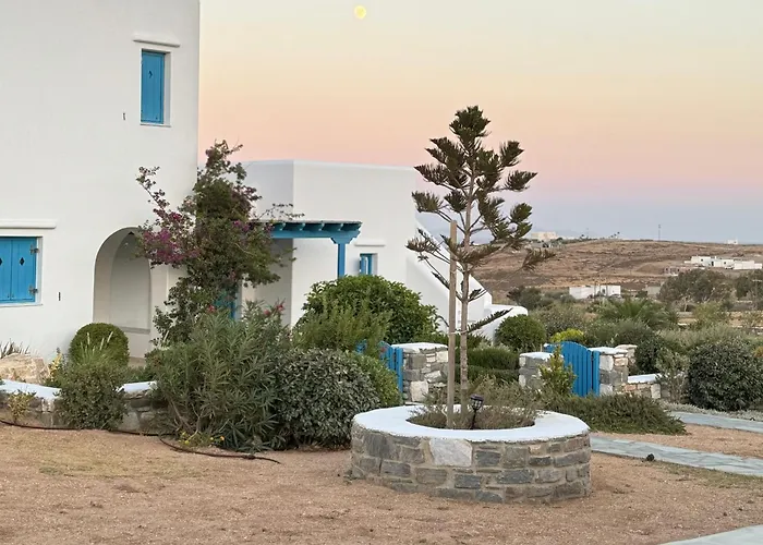 Eliza & Mike's Paros Holiday home *