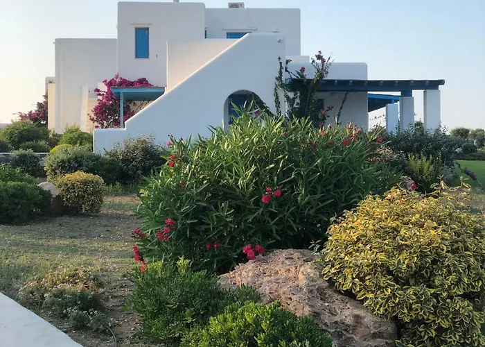 Eliza & Mike's Paros Holiday home *