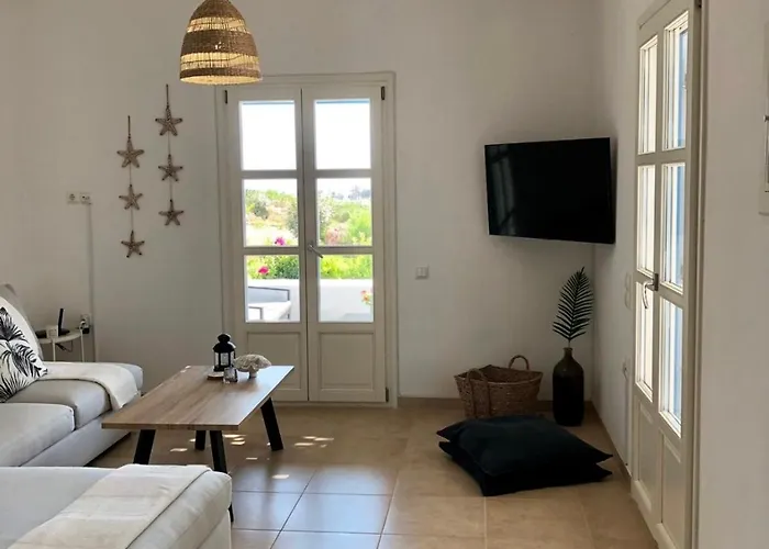 Eliza & Mike's Paros Holiday home